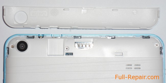 Colorfly G708 Вид сзади, верхняя заглушка снята